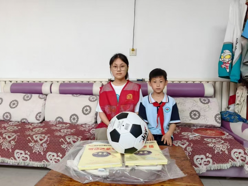 2025.06.07“微爱助学”第562期入户回访泰山区徂徕镇中心小学部分困境家庭学生及送达文体用品的的活动总结